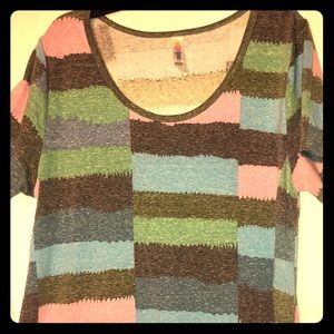 💥2/$26💥LuLaRoe Classic tee